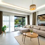 Casa Oliva 1 With Sauna Pool Patio & Bbq